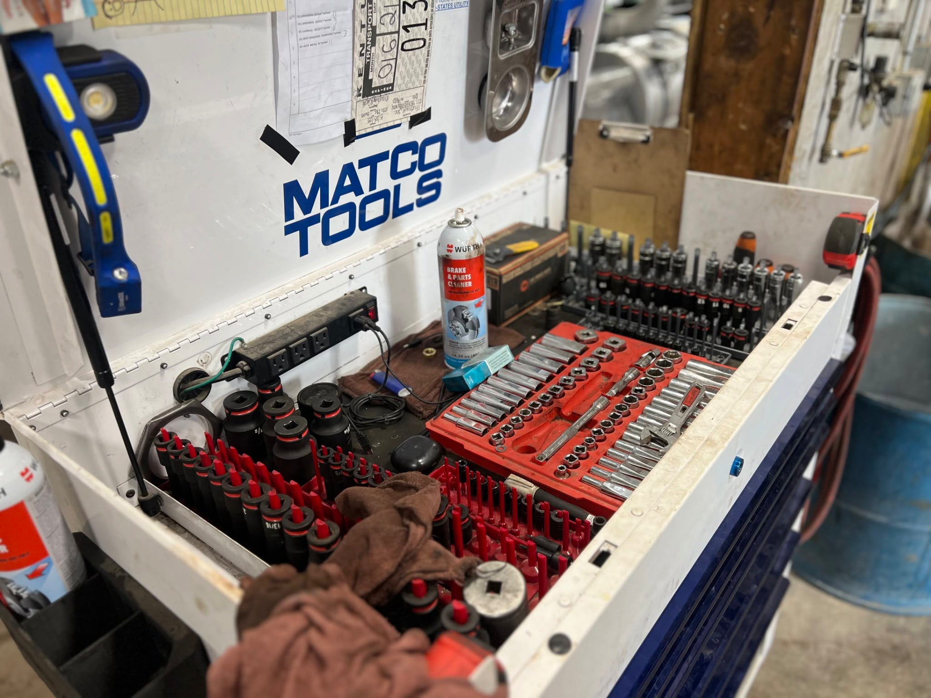 Body Shop Tool Bench